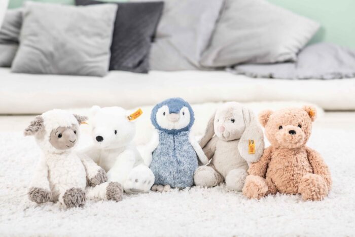 Steiff Hoppie Hase 18 cm hellgrau, Plüschtier Hase mit Schlappohren, Soft Cuddly Friends, flauschiges StofftieKuscheln – Bild 6